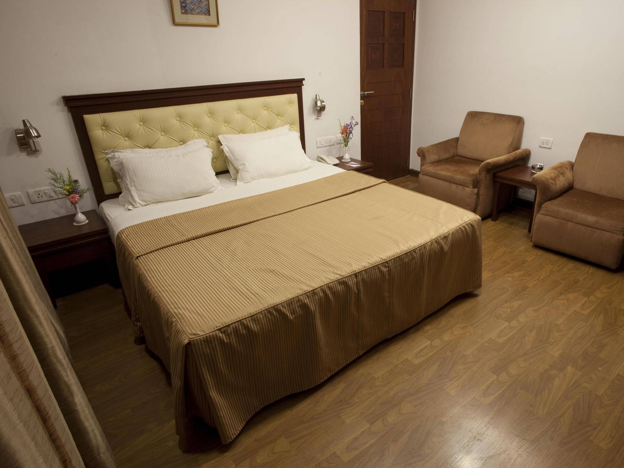 Hotel The Pearl à Hassan Extérieur photo